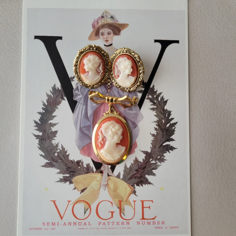 Elegant Cameo Demi Parue ~ Brooch & Pierced Earrings ~ Pretty! ~ Vintage Style